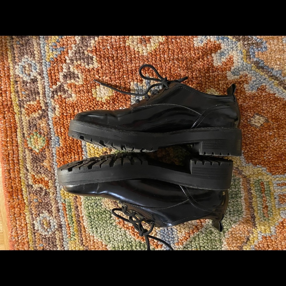 Zara PARIS oxfords size 40. Good condition. Worn before but still new looking